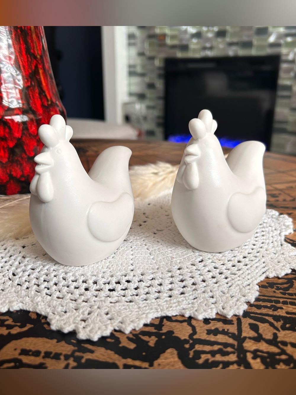 White Ceramic Chicken Figurines – Set of 2 | Farmhouse Cottage Kitchen Décor